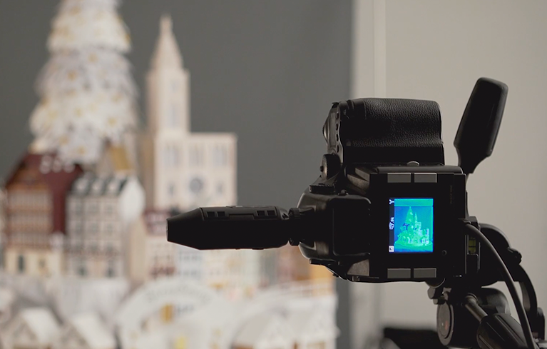 Shooting photo de l'oeuvre de papier utilisée pour l'affiche du marché de Noël de Strasbourg